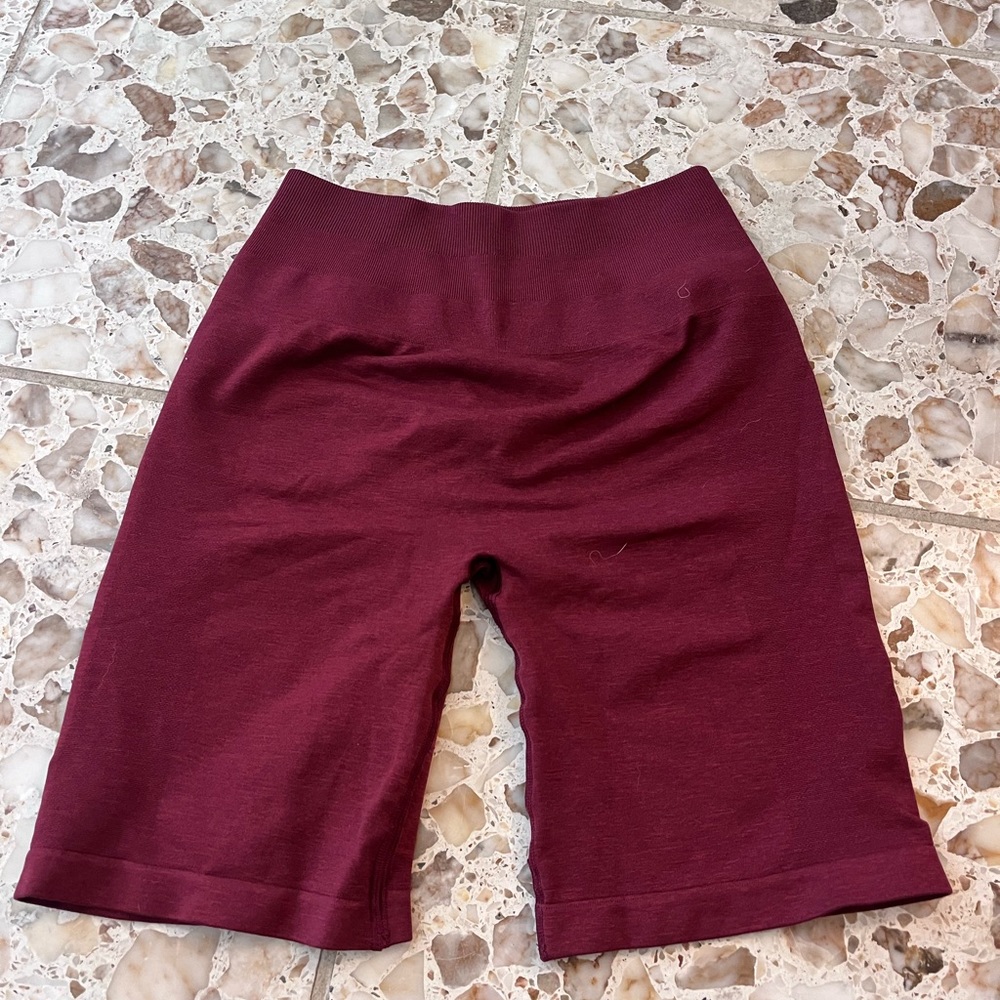 Alphalete amplify biker shorts